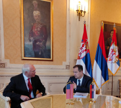 4. maj 2022. Predsednik Narodne skupštine Ivica Dačić i ambasador SAD Kristofer Hil
